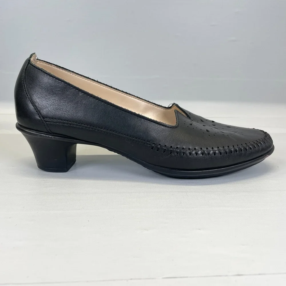 SAS Sonyo Pumps Womens Size 7.5 W Black Leather Perforated Slip On Comfort Shoes